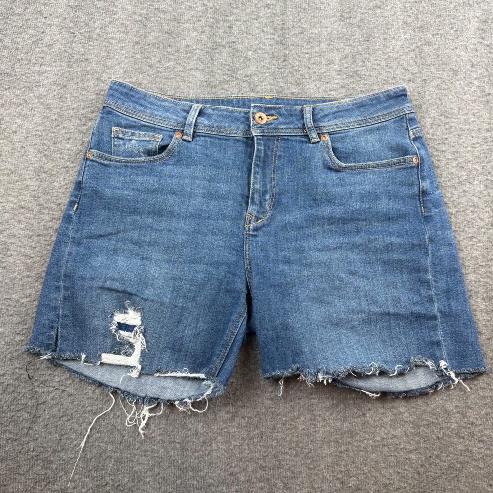 H&M Divided Denim Shorts Women's 8 Blue Distressed Raw Hem Mid Rise 0317106 4